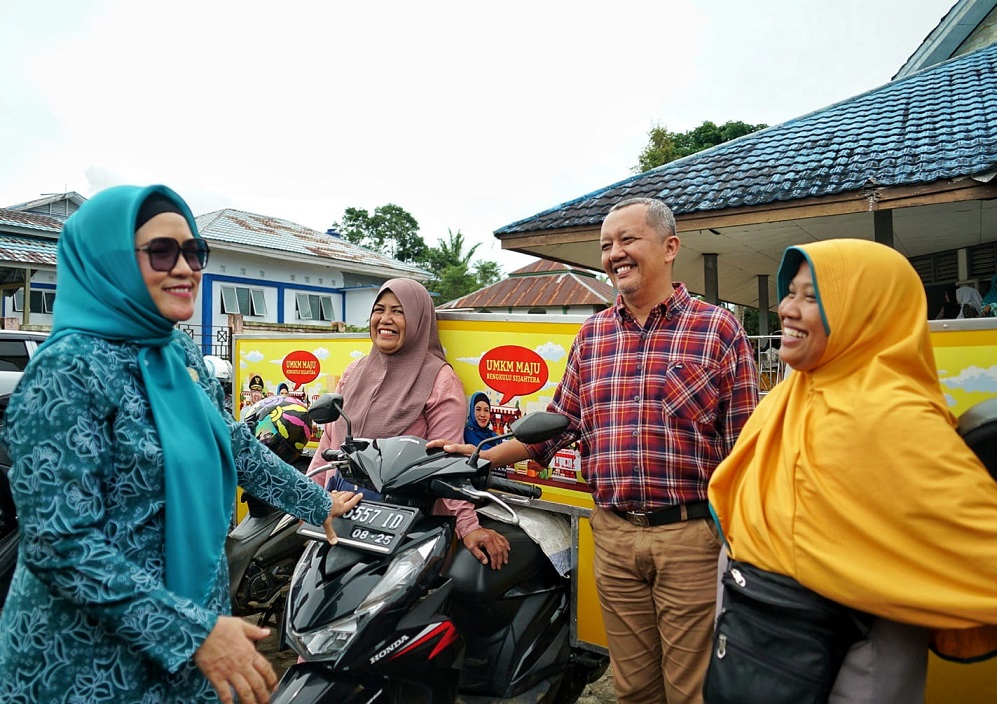 Ketua TP PKK Provinsi Bengkulu Derta Wahyulin Rohidin