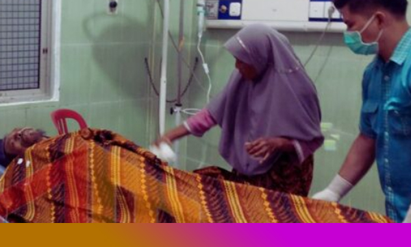 Zahab (60) korban penusukan saat dirawat | foto asset berita merdeka [dot] id