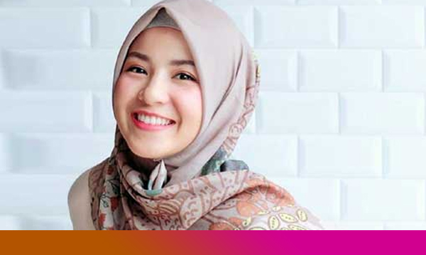Ilustrasi wajah berseri