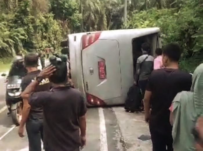 Bus Atlet Karate Kaur Kecelakaan