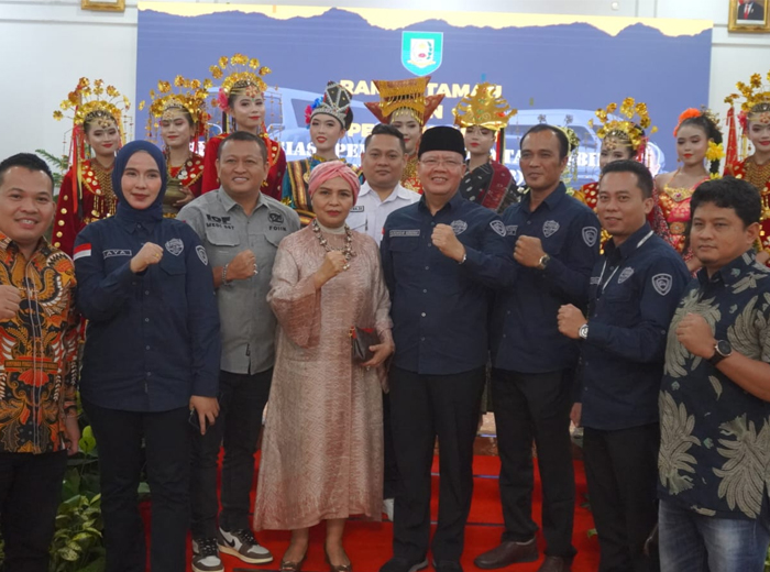 Gubernur Rohidin Dorong Pelatihan Sikap dan Wawasan Para Sopir