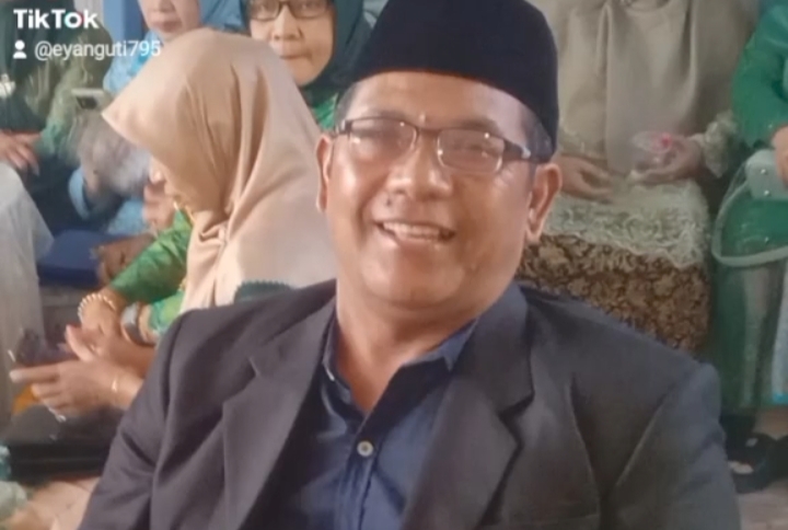 Ajmujiono