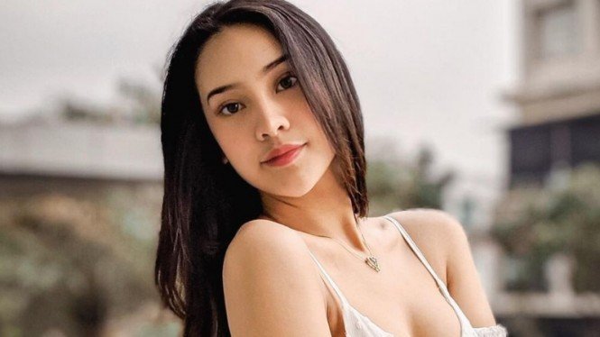 Anya Geraldine Tampil Seksi