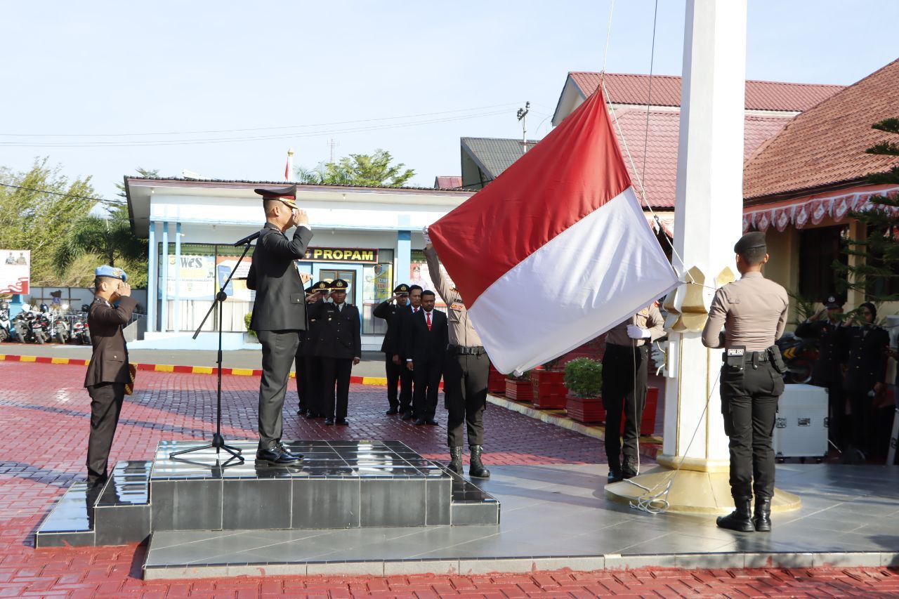 Polres Aceh Barat Upacara Peringati Hari Pahlawan