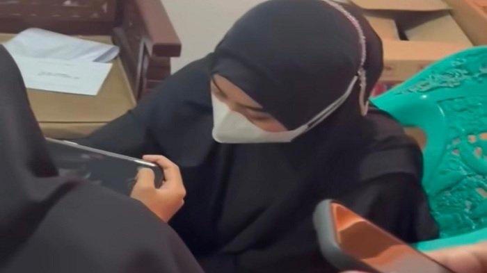 Habib N dan M tanda tangani surat pernyataan setelah digerebek warga