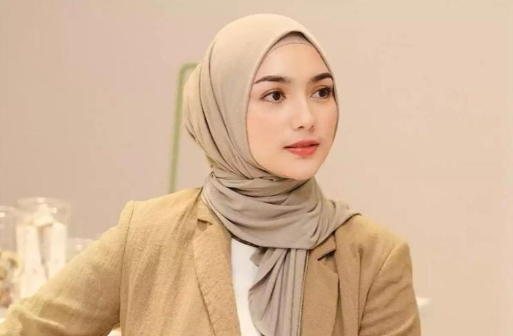 Ilustrasi Tampil Seksi