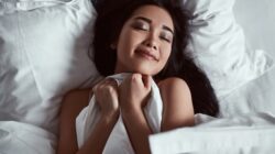 Ilustrasi Wanita puas lahir batin - net